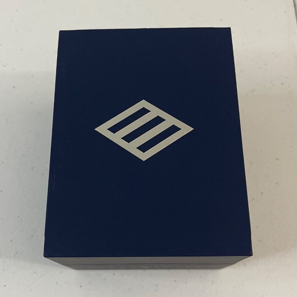 Joseph Abboud Silver/Gold-Tone White Dial Mens Watch In Original Box, New - Picture 4 of 14